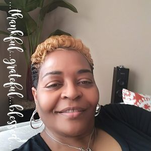 Meet your Posher, Deborah